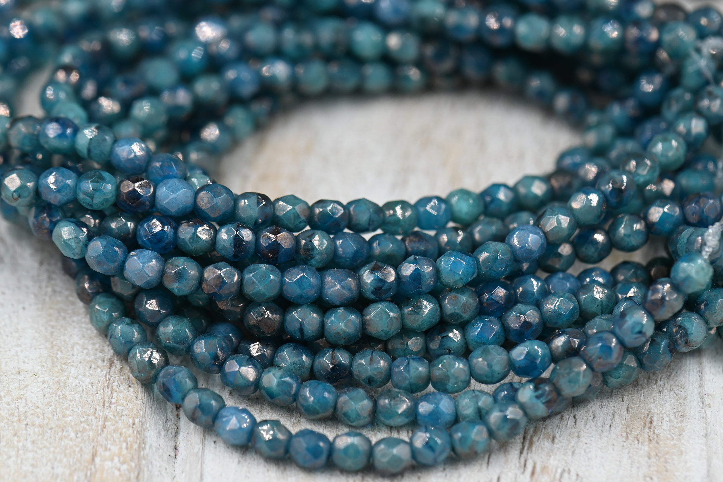 4mm Faceted Round Beads 100pc Czech Glass Pacific Blue with Luster Finish, 100 pc