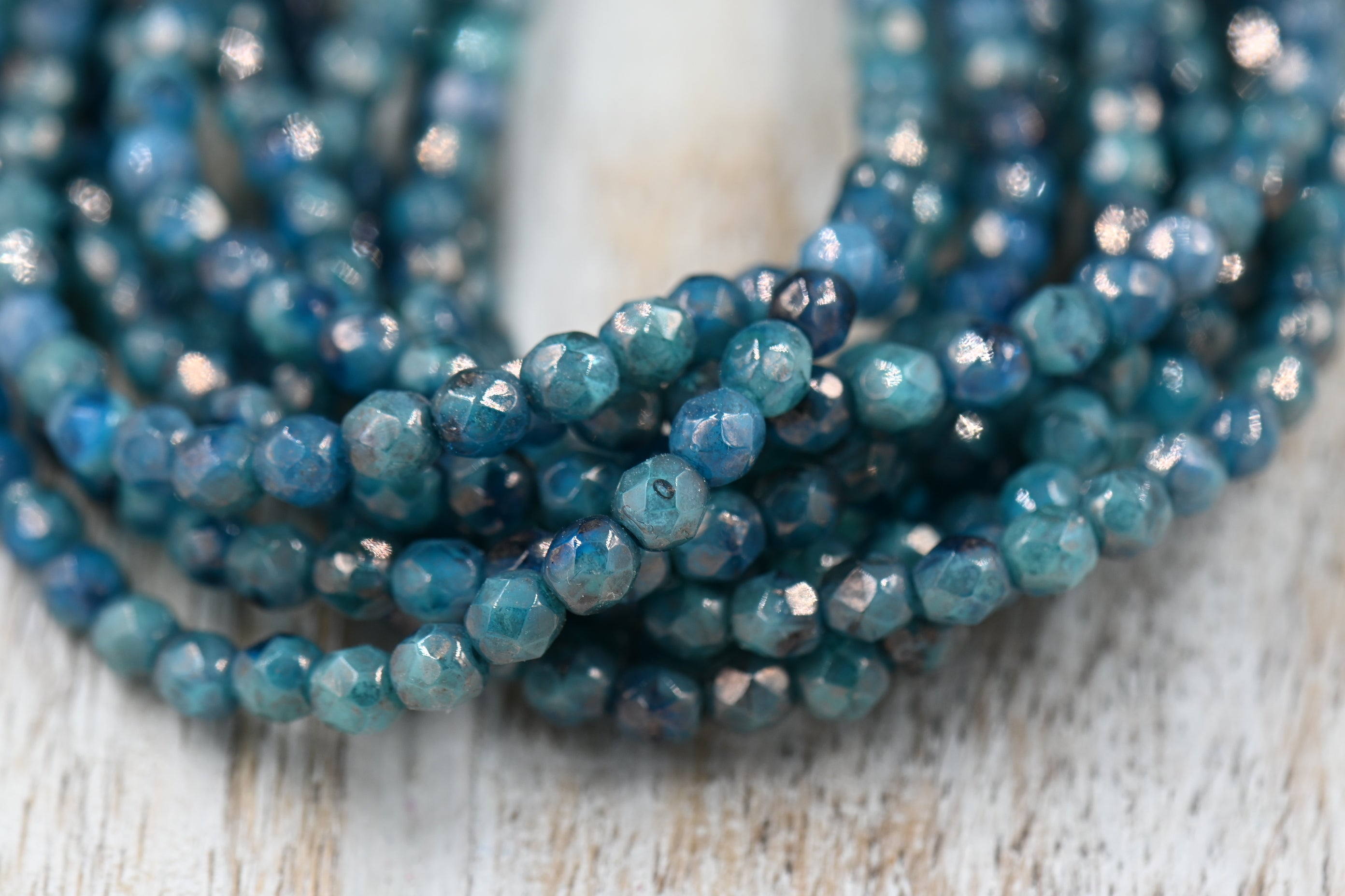 4mm Faceted Round Beads 100pc Czech Glass Pacific Blue with Luster Finish, 100 pc