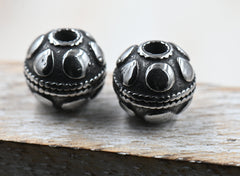 304 Stainless Steel Beads, 2pc Round, Antique Silver, 9x8.5mm