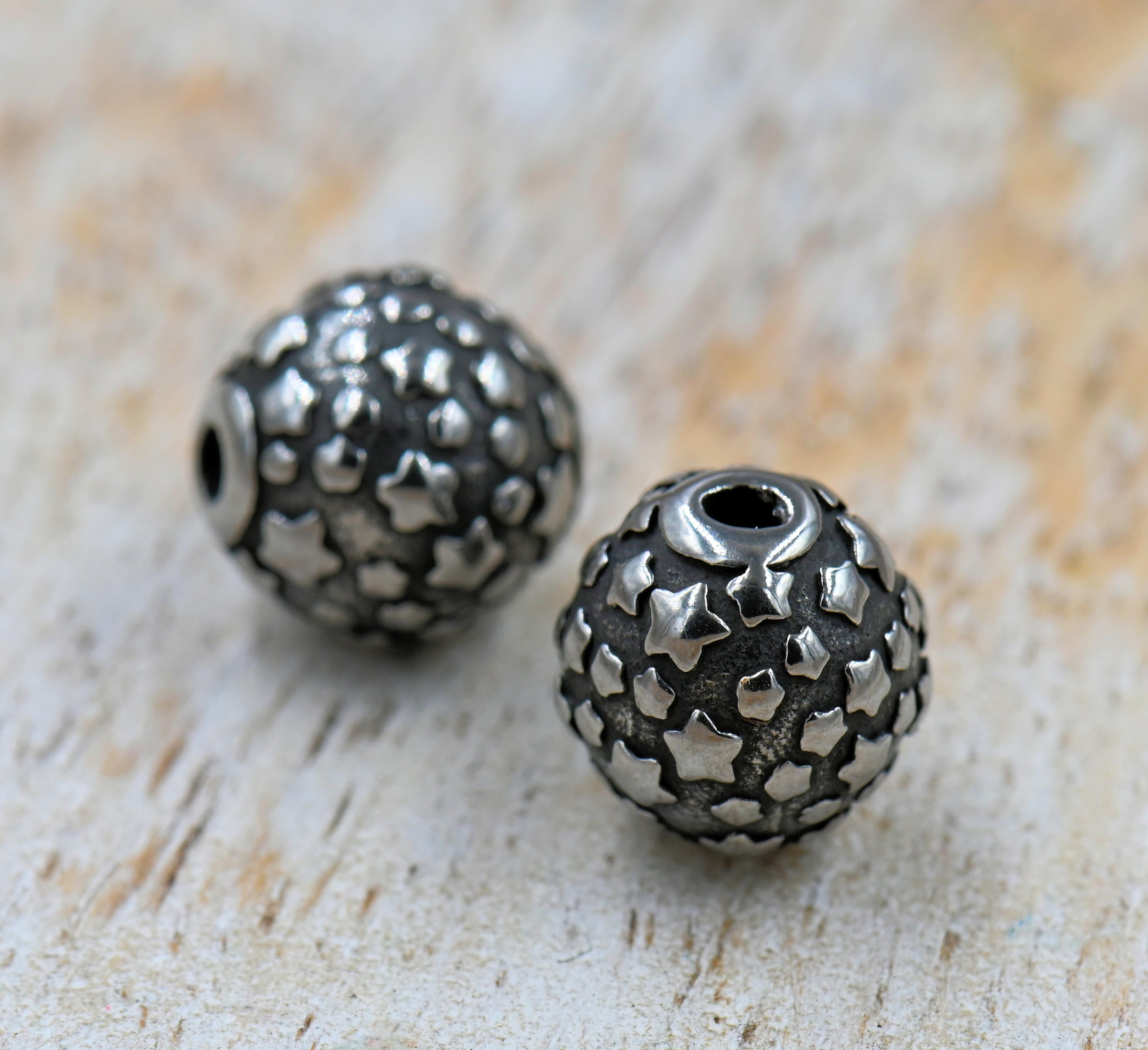 304 Stainless Steel Beads, 2pc, Round with Star Pattern, Antique Silver, 9.5x9mm