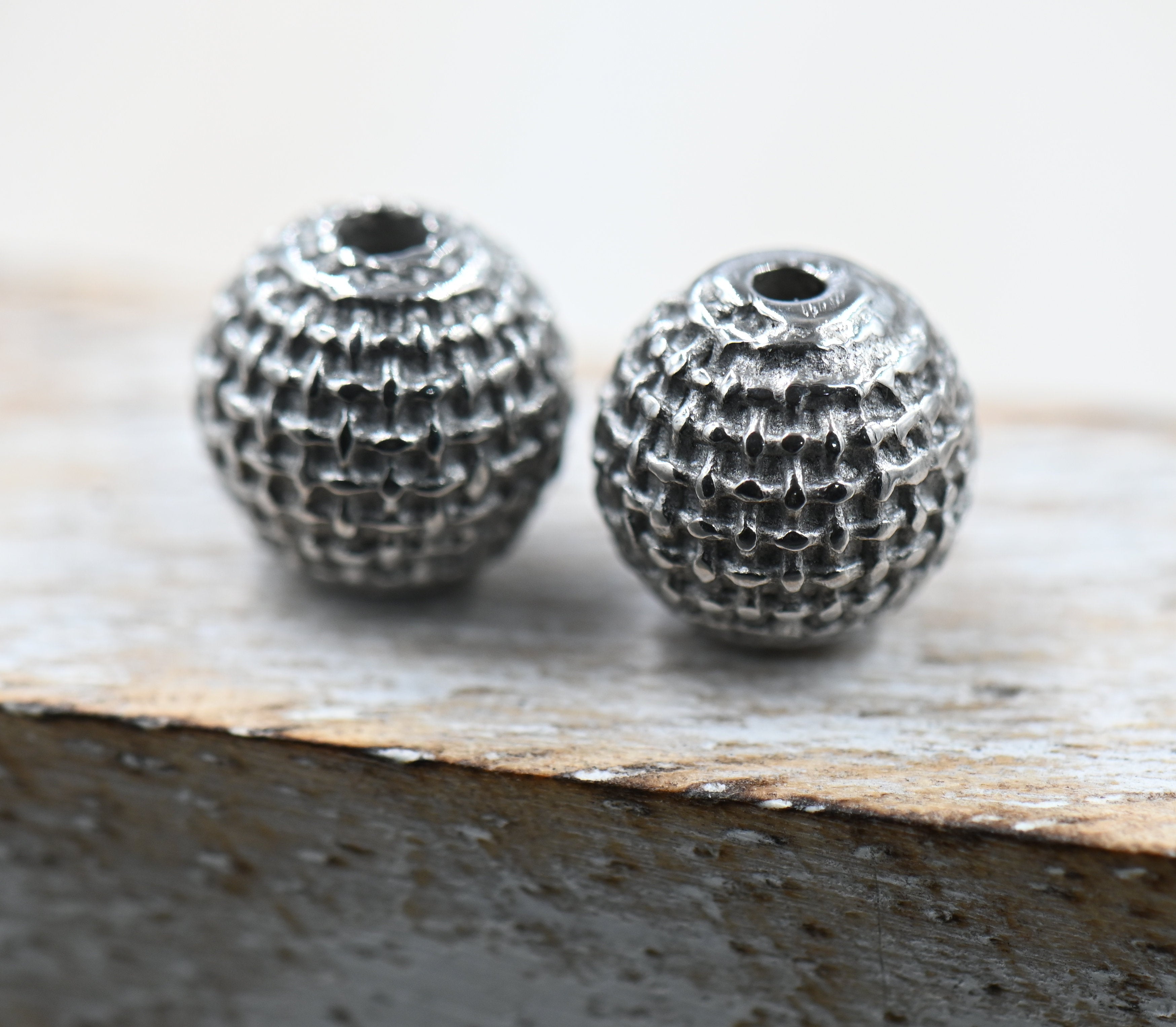 Stainless Steel Beads, 1pc, Round, Antique Silver, 7.5mm