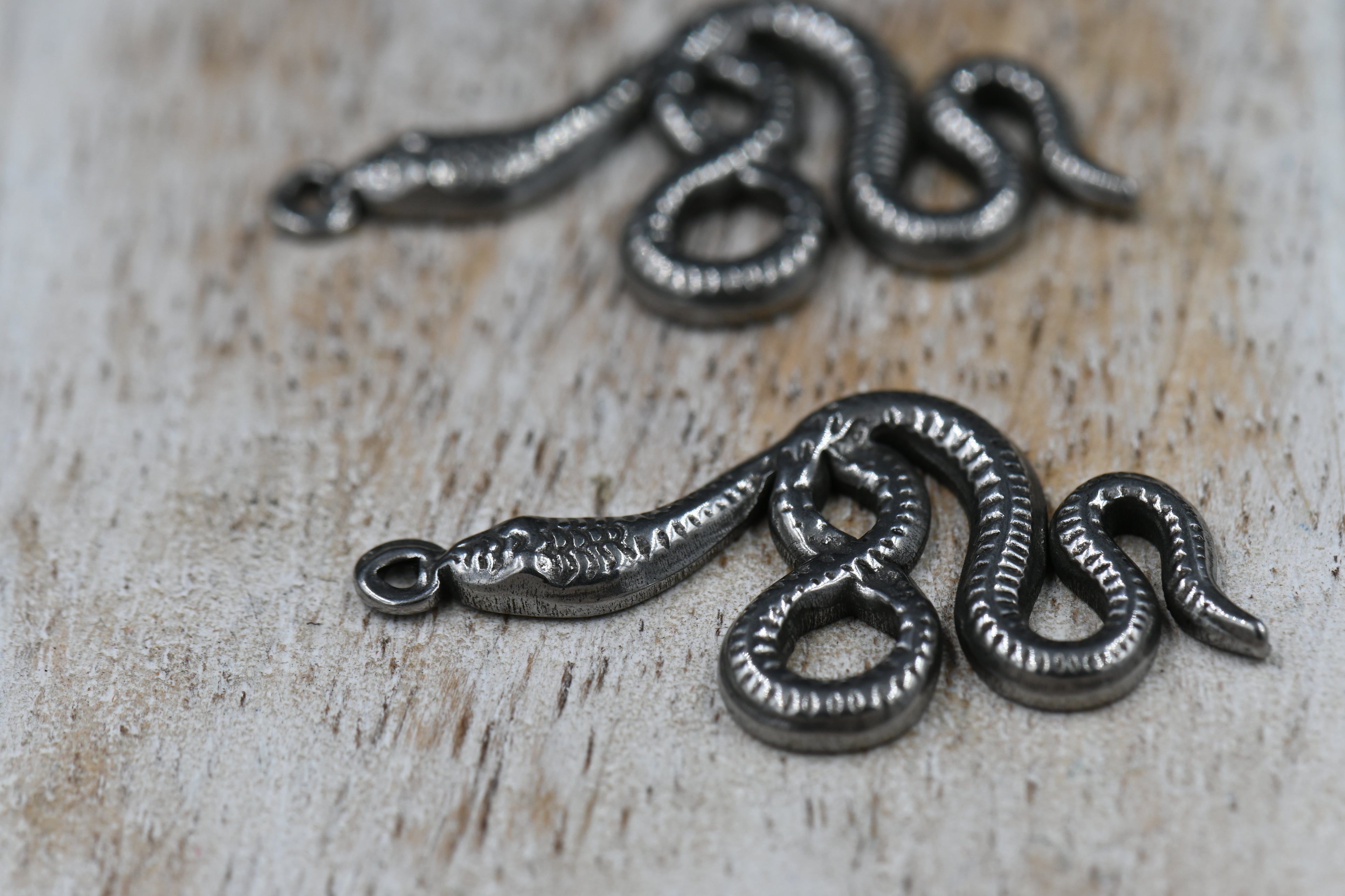 Snake Charm, 2pc 304 Stainless Steel Pendants, Antique Silver, 32x17x2mm