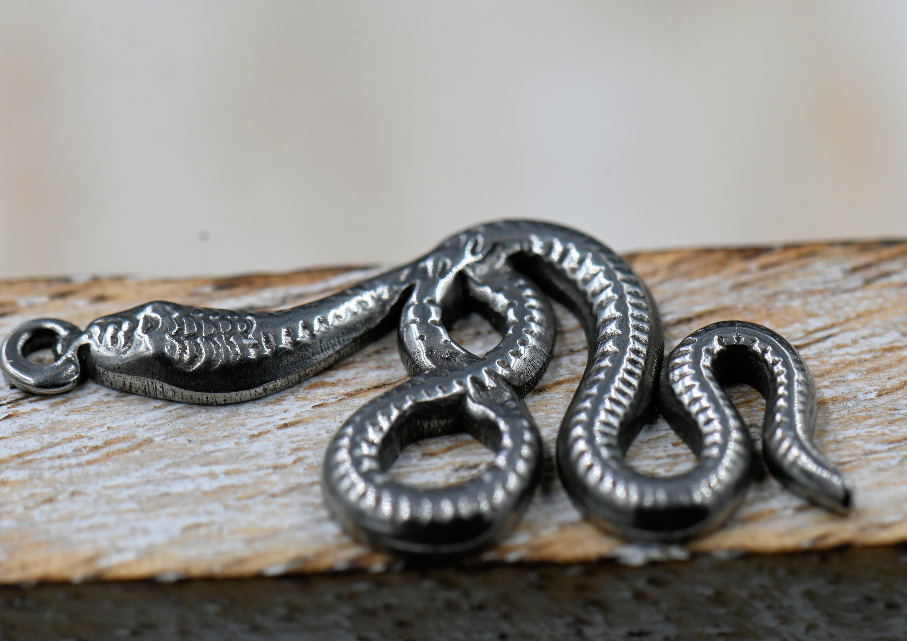 Snake Charm, 2pc 304 Stainless Steel Pendants, Antique Silver, 32x17x2mm