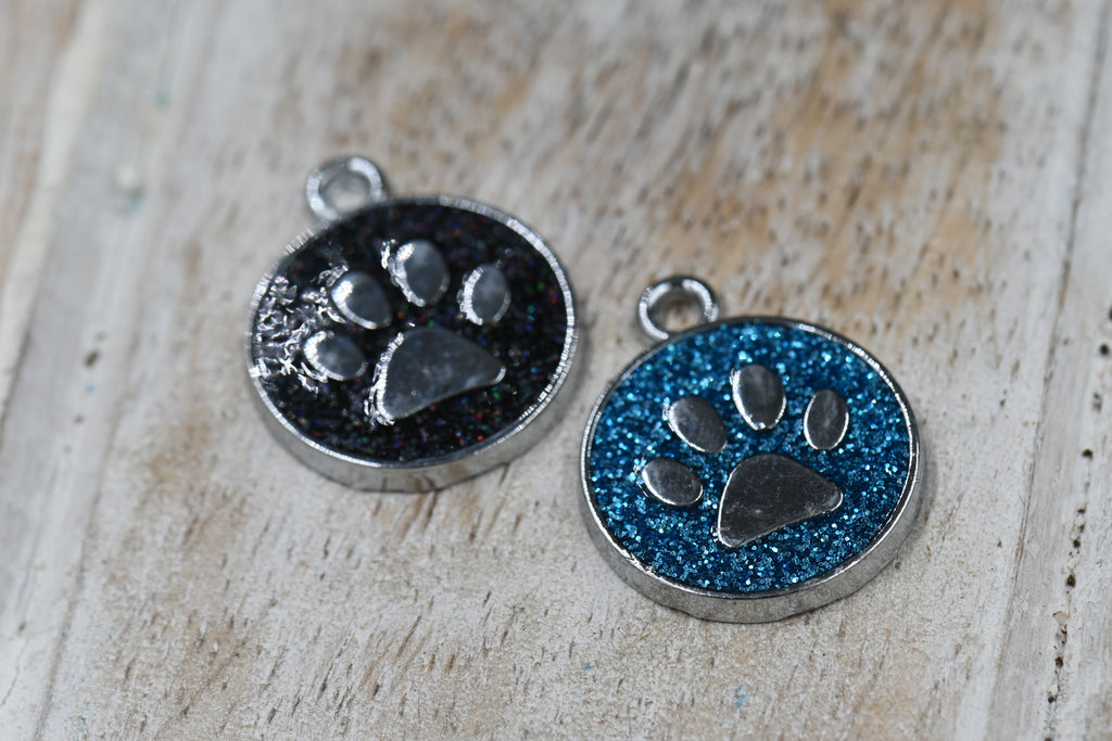 Enamel Charms, with Platinum Plated Alloy Findings and Glitter Powder, Flat Round with Dog Paw Prints