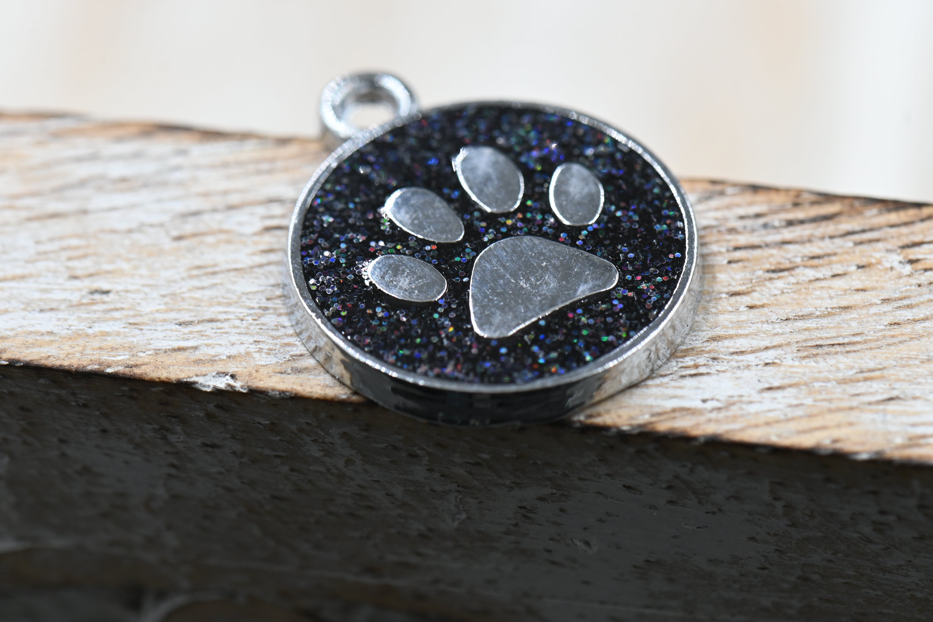 Enamel Charms, with Platinum Plated Alloy Findings and Glitter Powder, Flat Round with Dog Paw Prints