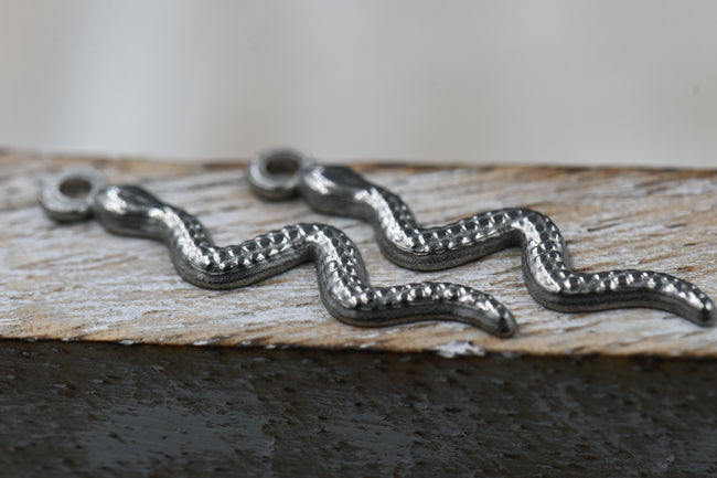 Tarnish Resistant 304 Stainless Steel Pendants, 4pc, Snake, Stainless Steel Color, 28x6x1.5mm Hover Image