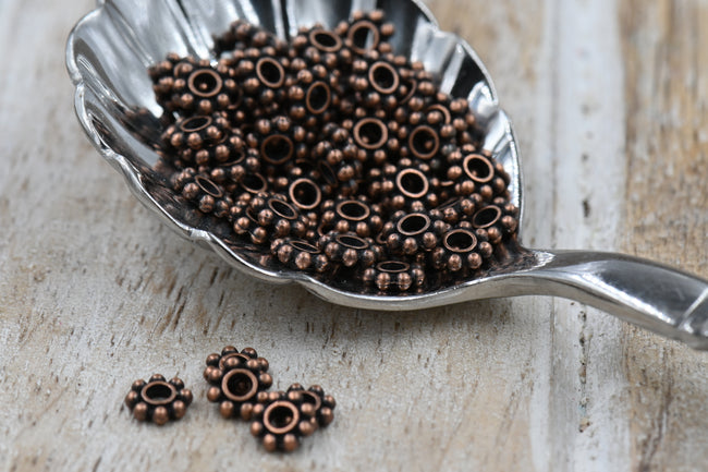 Red Copper Daisy Spacer Beads – 5mm Flower Alloy (100 pcs Main Image