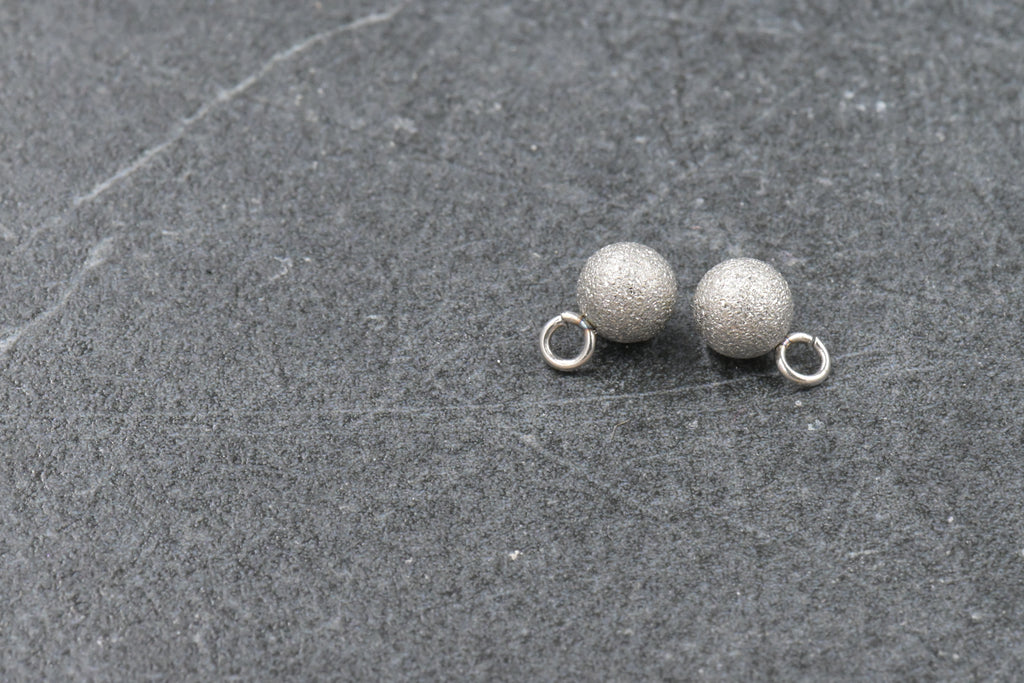 Non-Tarnish 304 Stainless Steel Pendants, Textured, Round Charm, Stainless Steel Color, 8x5mm