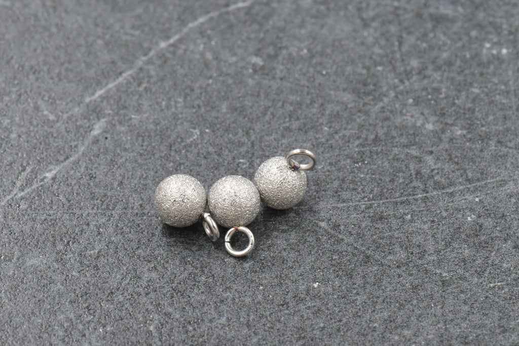 Non-Tarnish 304 Stainless Steel Pendants, Textured, Round Charm, Stainless Steel Color, 8x5mm