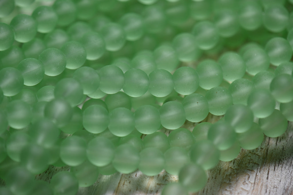 6mm  8mm Meadow Green Frosted Glass Round Druk Beads - 100 beads