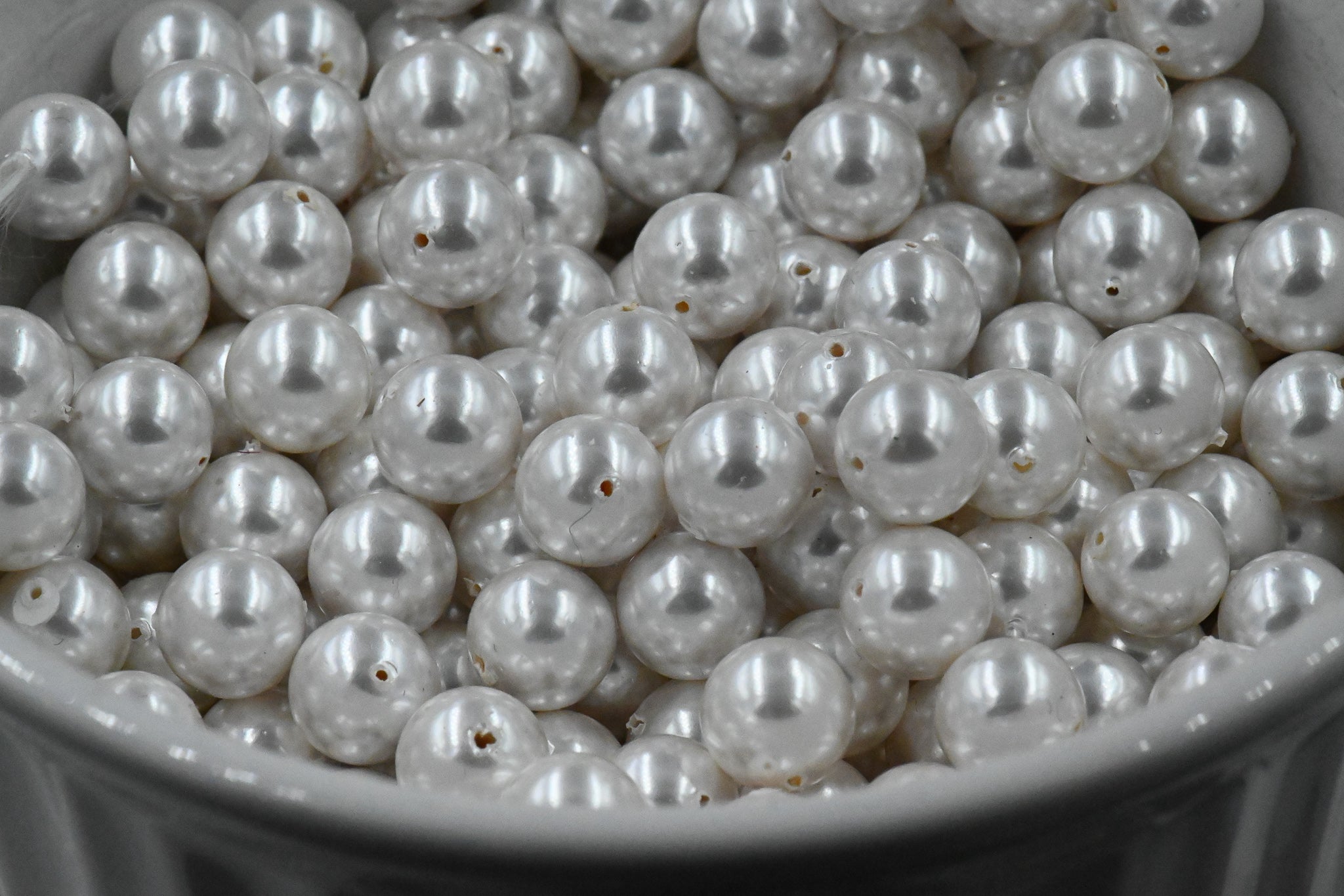 South Sea Shell Pearl, Oyster White 8mm Rounds -50pc