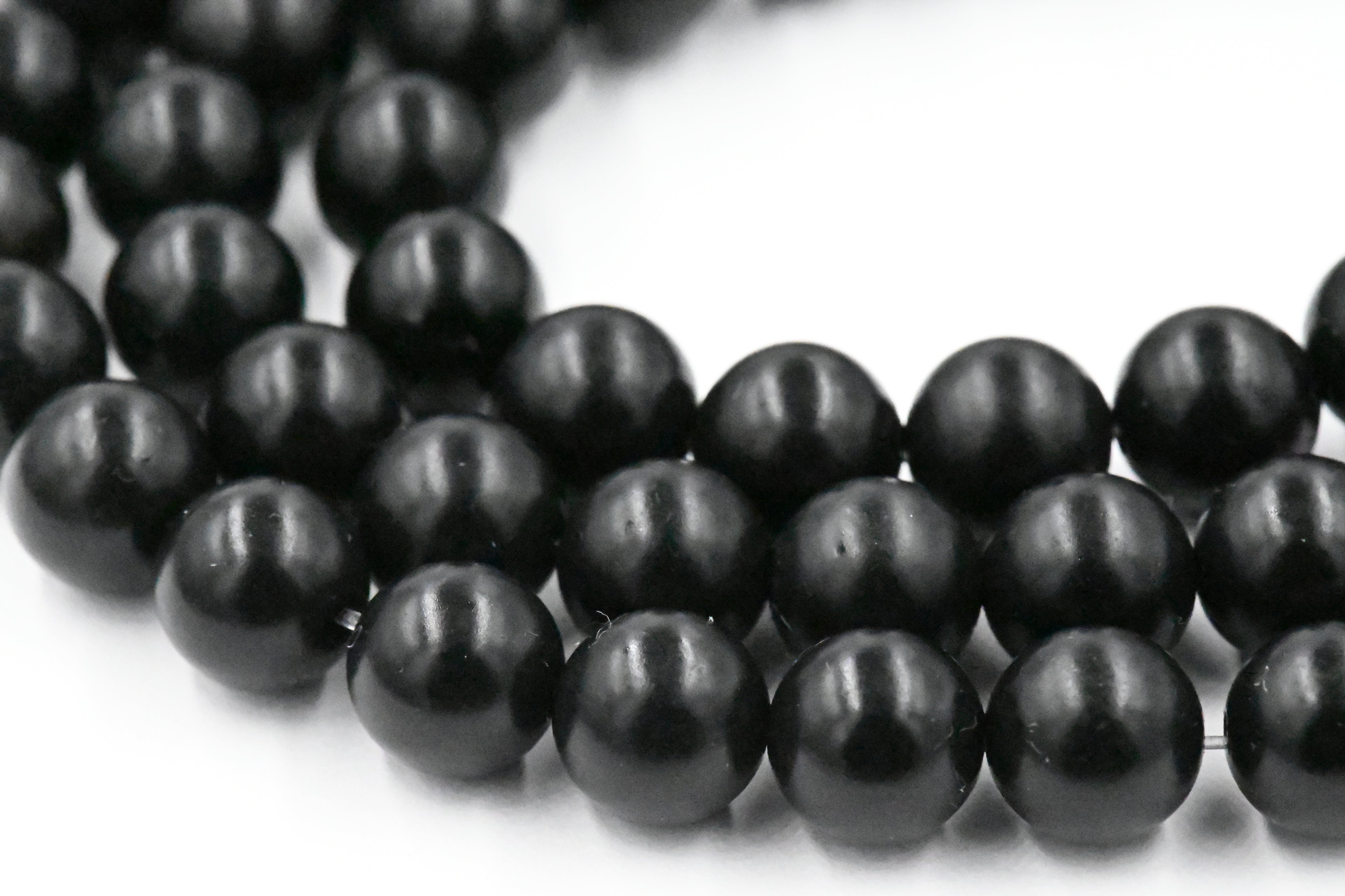 8mm Black Onyx Semi matte, 15.25 inch strand