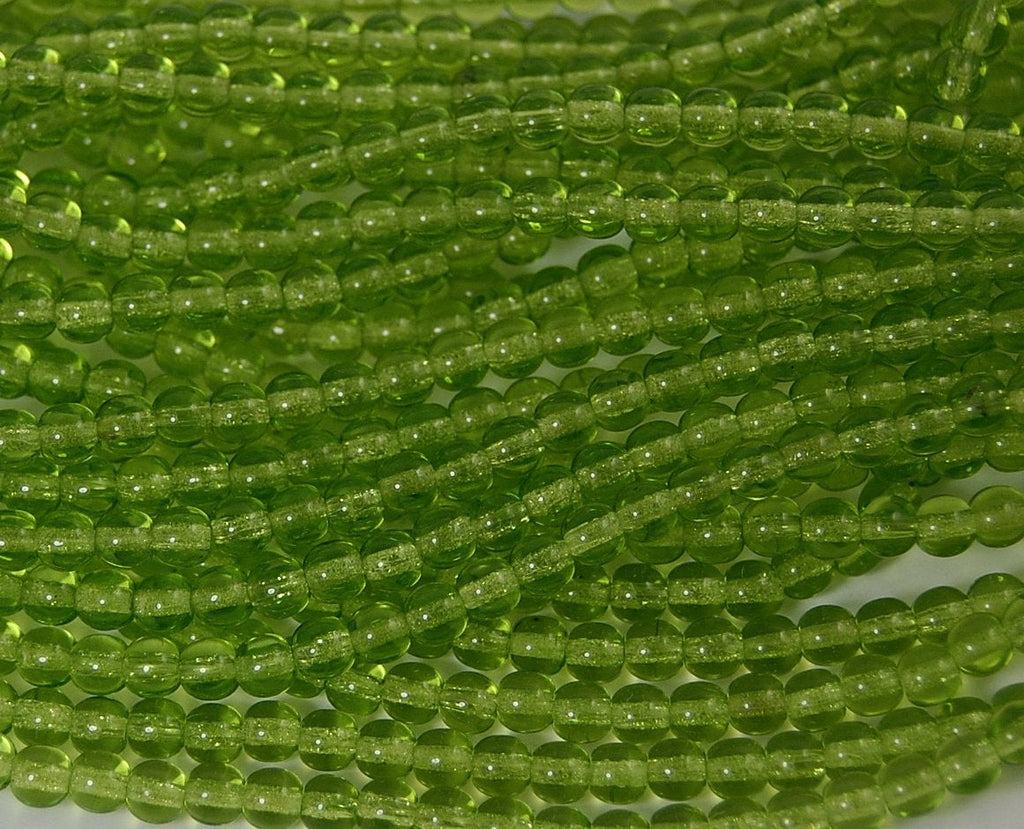 Olivine Green 4mm round druk beads  - 100 Czech Beads