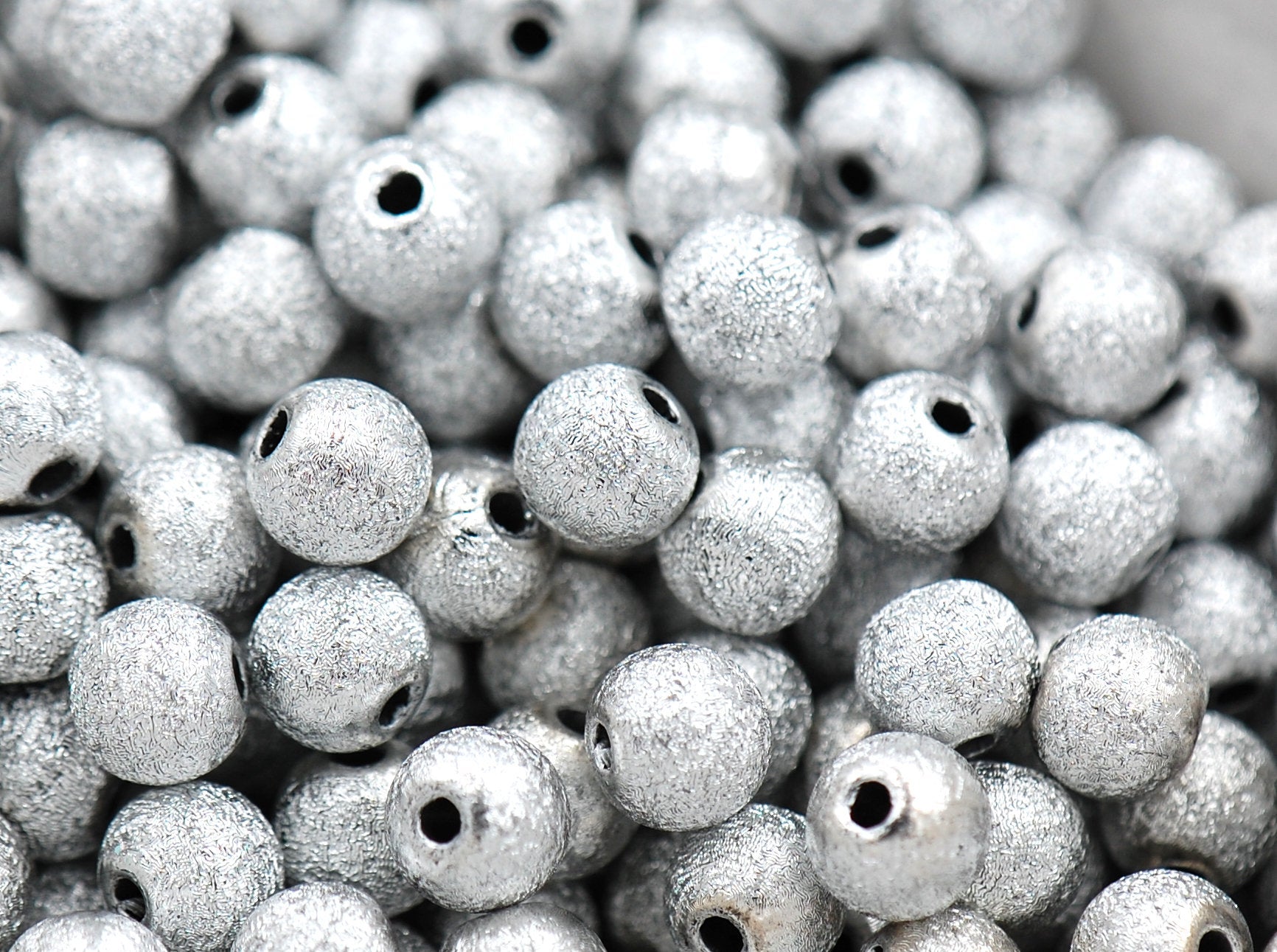 Silver Stardust covered Acrylic 8mm Beads- 100