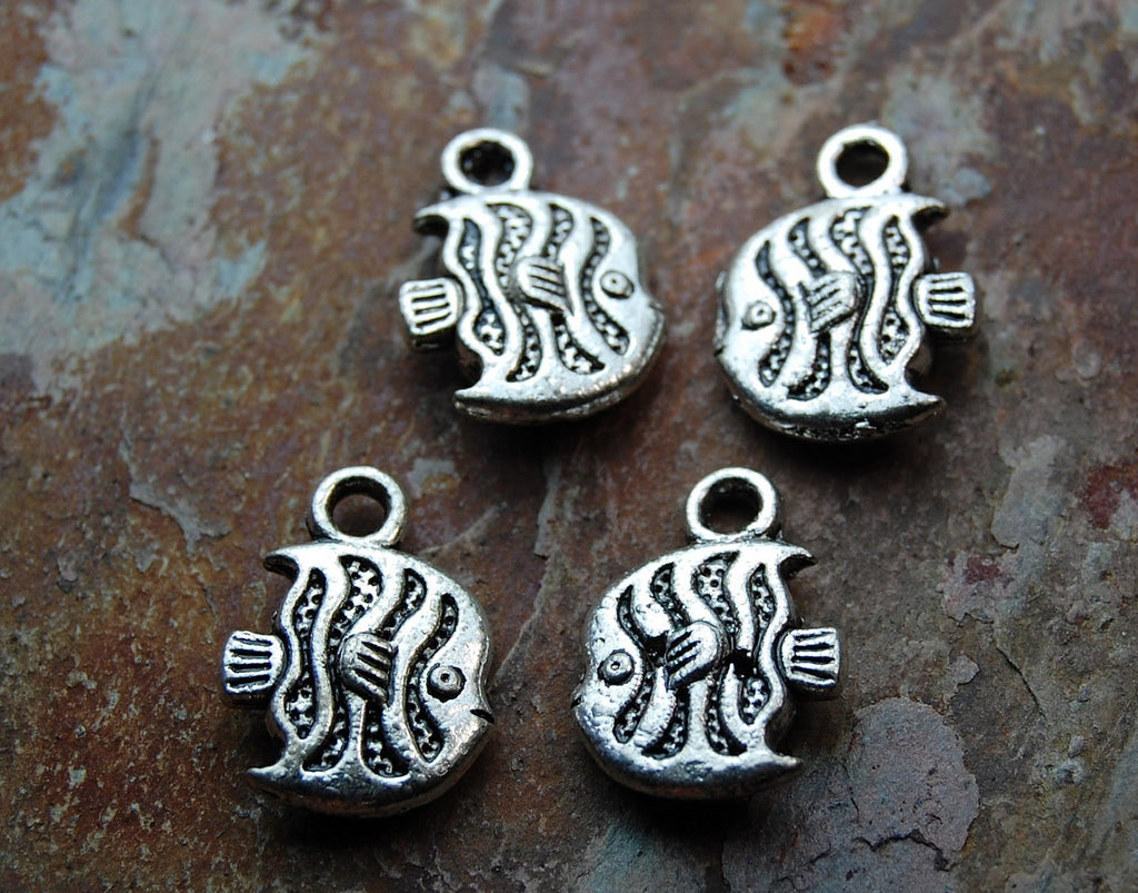 Fish Charms -20pcs Oxidized Silver Tone Base Metal 10x15mm antique silver color
