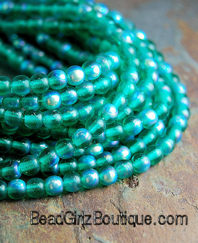 Emerald Green AB 4mm round druk beads  - 100 Czech Beads